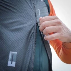 Plus 2.0 Vest Gobik Man Dark Coal -Specialized Shop 845325 800 auto