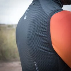 Plus 2.0 Vest Gobik Man Dark Coal -Specialized Shop 845326 800 auto