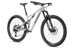 Stumpjumper Comp Alloy Specialized 2023 Gloss Dune White/Dark Moss Green
