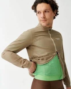 Pas Normal Studios Mechanism Stow Away Jacket Man Beige -Specialized Shop 984554 800 auto